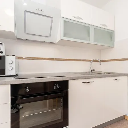דירה Ema's Olive Garden 1 With Private Parking, Just 10 Minutes Drive From Sandy Policnik