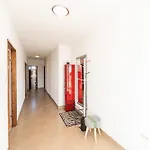 Appartement Ema's Olive Garden 1 With Private Parking, Just 10 Minutes Drive From Sandy *